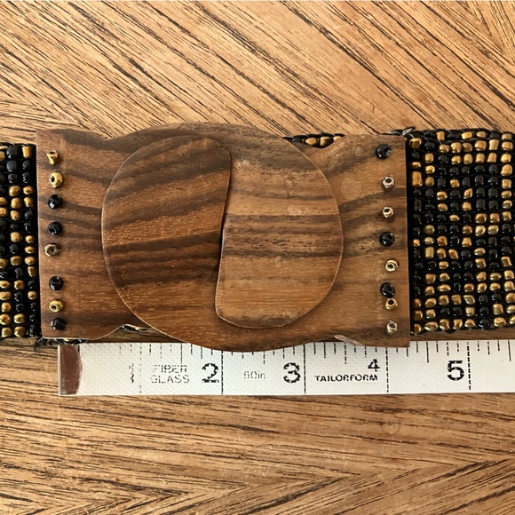 Elastic Black & Gold Beaded Belt with Wooden Buckle - Picture 6 of 7